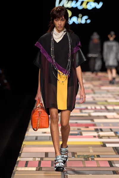Look 35
